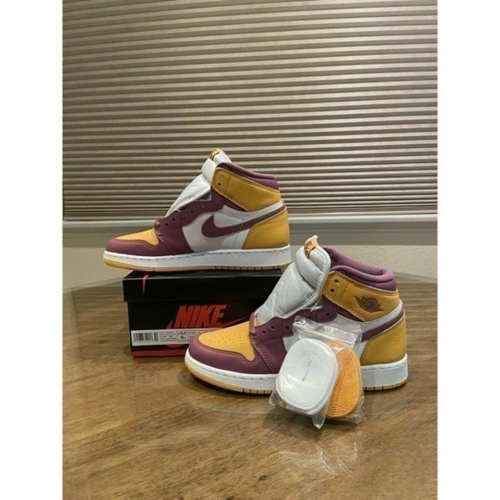 Air Jordan 1 Retro High OG Brotherhood 575441-706 GS Size 6Y Brand New - Picture 3 of 7